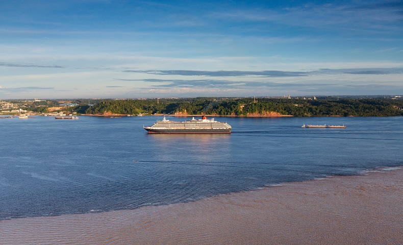 IMAGE SUPPLIED FREE FOR EDITORIAL USE ONLY. NO SALES. Cunards luxury cruise ship, Queen Victoria, makes her maiden voyage through the 'Meeting of Waters', and becomes the largest passenger ship to sail the Amazon, sailing between the dark Rio Negro and the pale Amazon River in Manaus, Brazil. Manaus marks the sixth out of 32 ports on Queen Victorias 41,000 nautical mile, 120-night World Voyage.  Picture date Wednesday 25th January, 2017. Picture by Christopher Ison. Contact +447544 044177 chris@christopherison.com