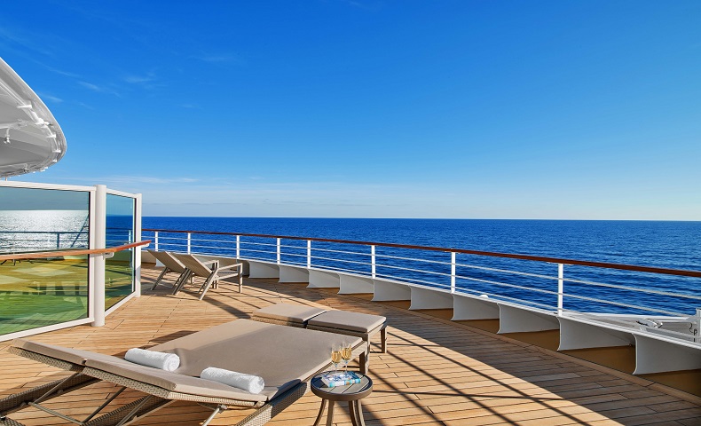 Seabourn_Encore_95SignatureSuite_EL16B38_2048px