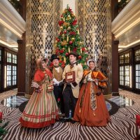2020-EXP-Christmas-Carolers-087